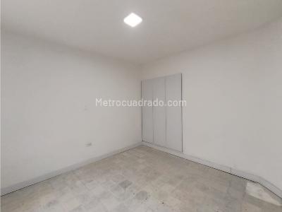 Casa de 4 alcobas en venta en Estadio, Medellín, 260 m² · foto 7 de 17