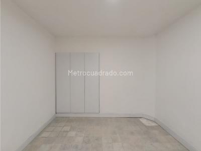Casa de 4 alcobas en venta en Estadio, Medellín, 260 m² · foto 8 de 17