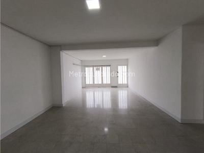 Casa de 4 alcobas en venta en Estadio, Medellín, 260 m² · foto 10 de 17