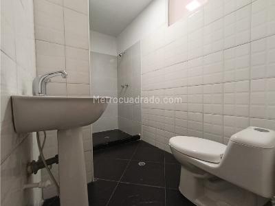 Casa de 4 alcobas en venta en Estadio, Medellín, 260 m² · foto 14 de 17