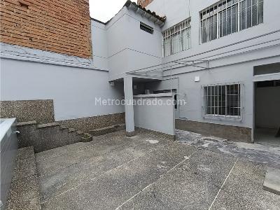 Casa de 4 alcobas en venta en Estadio, Medellín, 260 m² · foto 17 de 17