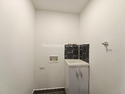 Apartamento de 2 alcobas en arriendo en Las Casitas Envigado, Envigado, 63 m² · foto 2 de 20