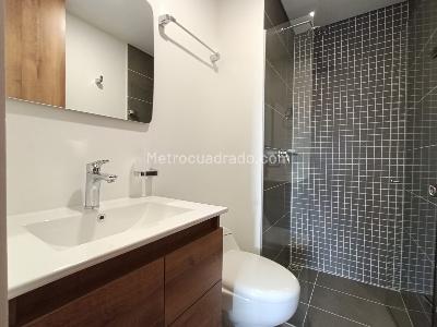 Apartamento de 2 alcobas en arriendo en Las Casitas Envigado, Envigado, 63 m² · foto 2 de 20