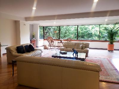 Apartamento de 3 alcobas en arriendo en Los Balsos, Medellín, 255 m² · foto 2 de 20