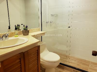 Apartamento de 3 alcobas en arriendo en Los Balsos, Medellín, 255 m² · foto 17 de 20