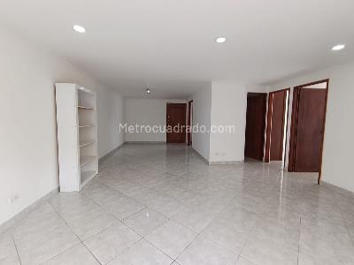 Apartamento de 2 alcobas en arriendo en Los Balsos, Medellín, 86 m² · foto 2 de 12