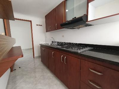 Apartamento de 2 alcobas en arriendo en Los Balsos, Medellín, 86 m² · foto 3 de 12