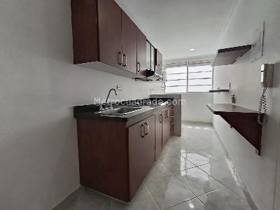 Apartamento de 2 alcobas en arriendo en Los Balsos, Medellín, 86 m² · foto 4 de 12