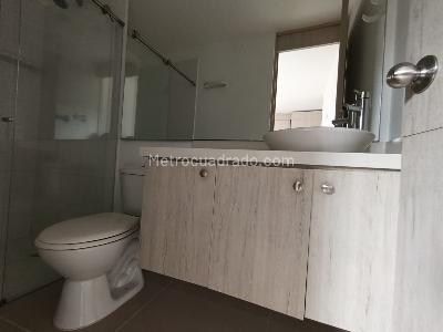 Apartamento de 3 alcobas en arriendo en Prados De Sabaneta, Sabaneta, 84 m² · foto 4 de 20