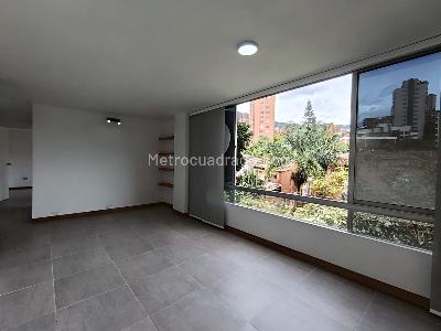 Apartamento de 2 alcobas en arriendo en Los Balsos, Medellín, 54 m² · foto 2 de 10