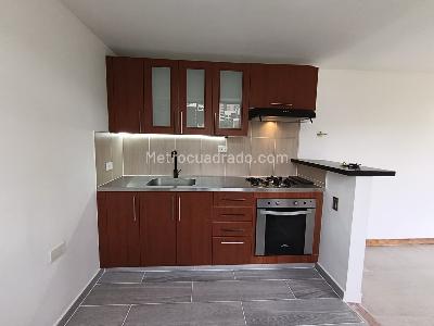 Apartamento de 2 alcobas en arriendo en Los Balsos, Medellín, 54 m² · foto 3 de 10