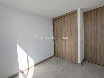 Apartamento de 3 alcobas en arriendo en Los Colegios, Rionegro, 79 m² · foto 10 de 17