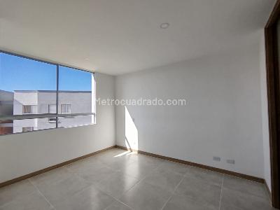 Apartamento de 3 alcobas en arriendo en Los Colegios, Rionegro, 79 m² · foto 11 de 17