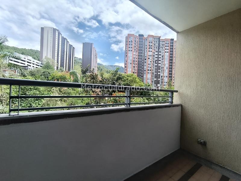 Apartamento en Arriendo, Cabañitas, Bello – další
