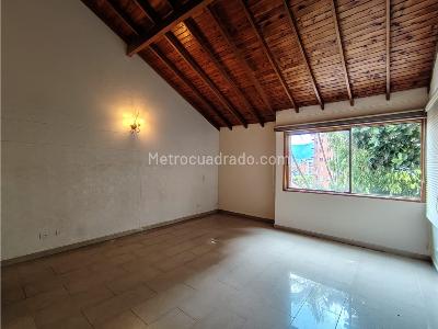 Casa de 3 alcobas en venta en La Frontera, Medellín, 220 m² · foto 3 de 20