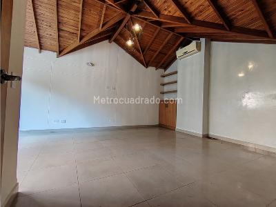 Casa de 3 alcobas en venta en La Frontera, Medellín, 220 m² · foto 4 de 20