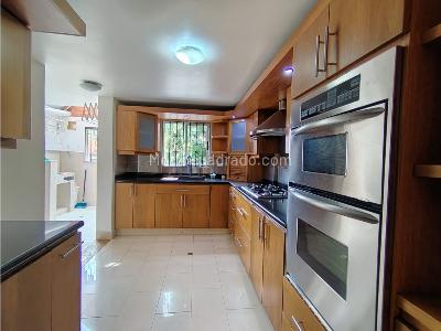 Casa de 3 alcobas en venta en La Frontera, Medellín, 220 m² · foto 12 de 20