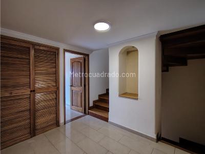 Casa de 3 alcobas en venta en La Frontera, Medellín, 220 m² · foto 14 de 20