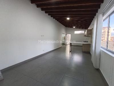 Apartamento de 3 alcobas en arriendo en Parque De Envigado, Envigado, 95 m² · foto 3 de 14