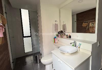 Apartamento de 3 alcobas en arriendo en Laureles Medellin, Medellín, 100 m² · foto 5 de 13