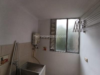 Apartamento de 3 alcobas en arriendo en La Aguacatala, Medellín, 90 m² · foto 16 de 17