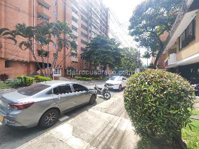 Casa de 5 alcobas en arriendo en Laureles Medellin, Medellín, 280 m² · foto 2 de 20