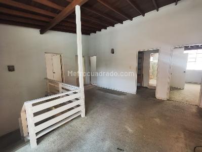 Casa de 5 alcobas en arriendo en Laureles Medellin, Medellín, 280 m² · foto 5 de 20