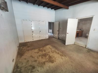Casa de 5 alcobas en arriendo en Laureles Medellin, Medellín, 280 m² · foto 8 de 20