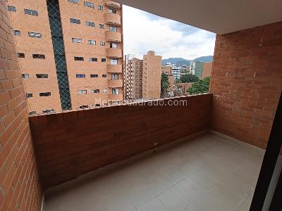 Apartamento de 3 alcobas en arriendo en Laureles Medellin, Medellín, 148 m² · foto 3 de 20