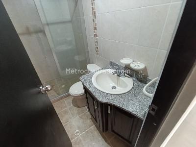 Apartamento de 3 alcobas en arriendo en Laureles Medellin, Medellín, 148 m² · foto 5 de 20