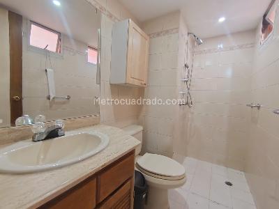 Apartamento de 2 alcobas en arriendo en Laureles Medellin, Medellín, 82 m² · foto 16 de 17
