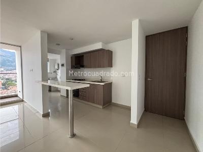 Apartamento de 3 alcobas en venta en Cabañas, Bello, 90 m² · foto 6 de 19