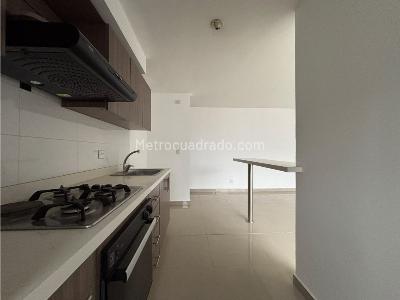 Apartamento de 3 alcobas en venta en Cabañas, Bello, 90 m² · foto 7 de 19