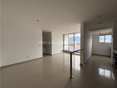 Apartamento de 3 alcobas en venta en Cabañas, Bello, 90 m² · foto 3 de 19