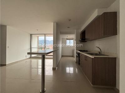 Apartamento de 3 alcobas en venta en Cabañas, Bello, 90 m² · foto 4 de 19