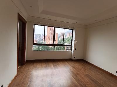Apartamento de 5 alcobas en arriendo en El Tesoro, Medellín, 400 m² · foto 3 de 20