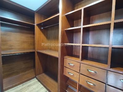 Apartamento de 5 alcobas en arriendo en El Tesoro, Medellín, 400 m² · foto 9 de 20