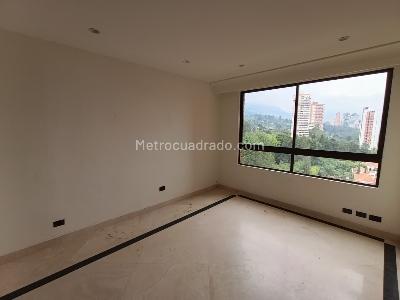 Apartamento de 5 alcobas en arriendo en El Tesoro, Medellín, 400 m² · foto 13 de 20