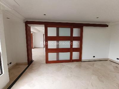 Apartamento de 5 alcobas en arriendo en El Tesoro, Medellín, 400 m² · foto 17 de 20