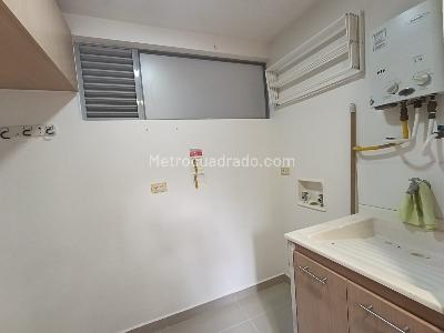Apartamento de 2 alcobas en arriendo en Loma Del Escobero Envigado, Envigado, 78 m² · foto 12 de 20