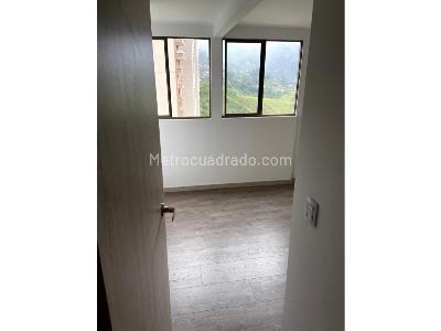Apartamento de 2 alcobas en venta en Las Lomitas, Sabaneta, 58 m² · foto 5 de 9