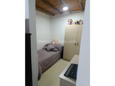 Casa de 4 alcobas en venta en Robledo, Medellín, 62 m² · foto 9 de 17