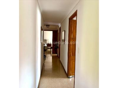 Apartamento de 3 alcobas en venta en Laureles, Medellín, 165 m² · foto 6 de 20