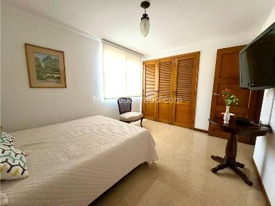 Apartamento de 3 alcobas en venta en Laureles, Medellín, 165 m² · foto 8 de 20