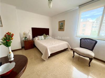 Apartamento de 3 alcobas en venta en Laureles, Medellín, 165 m² · foto 12 de 20