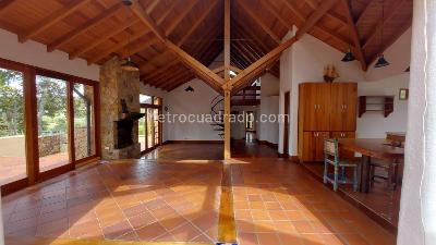 Casa de 4 alcobas en arriendo en Alto De Palmas, Envigado, 350 m² · foto 3 de 19