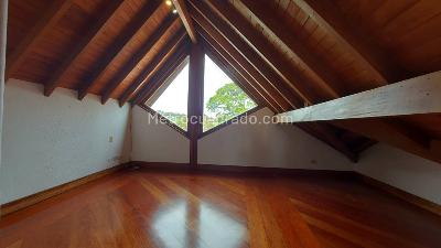Casa de 4 alcobas en arriendo en Alto De Palmas, Envigado, 350 m² · foto 12 de 19