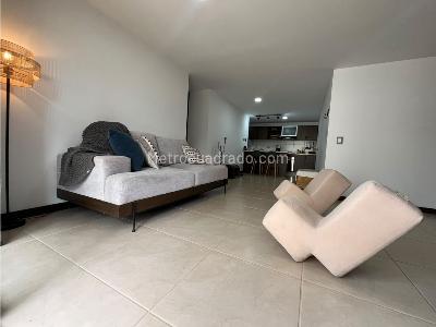 Apartamento de 3 alcobas en venta en San Jose, Sabaneta, 80 m² · foto 2 de 19
