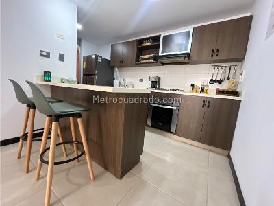 Apartamento de 3 alcobas en venta en San Jose, Sabaneta, 80 m² · foto 5 de 19