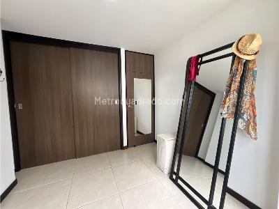 Apartamento de 3 alcobas en venta en San Jose, Sabaneta, 80 m² · foto 13 de 19